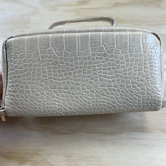 Travel Makeup Bag,Cosmetic Bag for Women, Portable Pouch, Flat Open Toiletry Bag - Picture 6 of 9